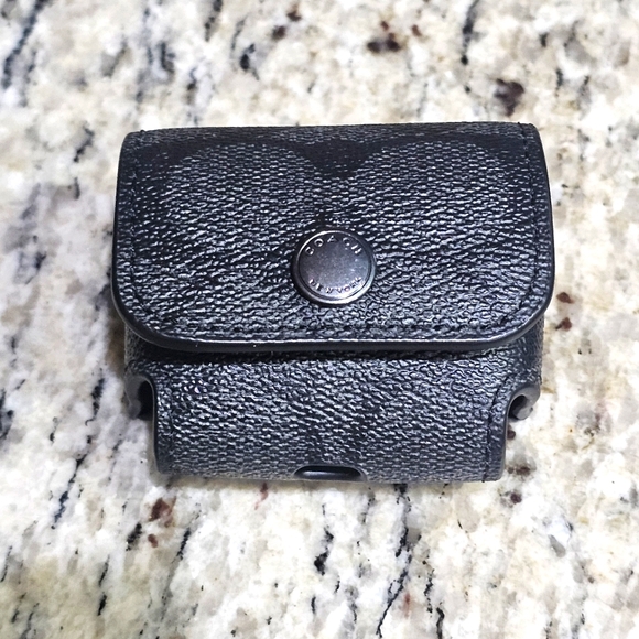 NWOT Coach Wireless Earbud Case-Charcoal/Grey - Picture 1 of 9